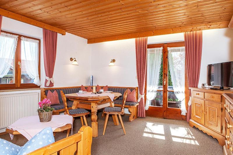 Gaestehaus Menkenbauer Ruhpolding Extérieur photo